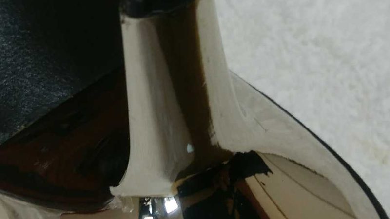 产后心理调适对新手妈妈至关重要。以下是一些建议：