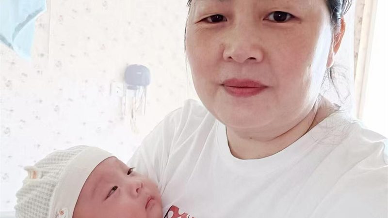 如何挑选婴儿抚触油？揭秘新手妈妈们的选择秘诀